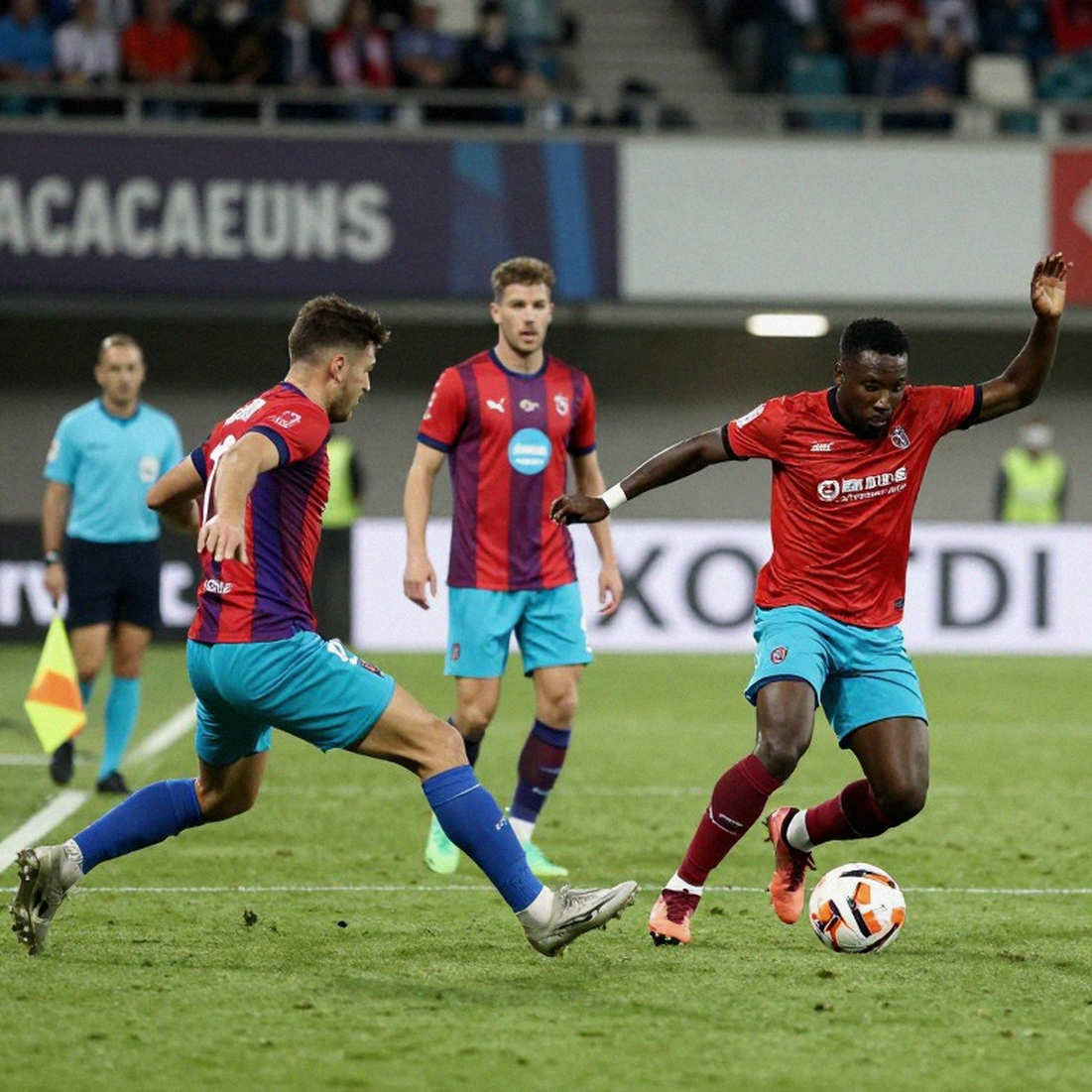 Varela: 6 bàn trong 6 trận, 46% số bàn của Monza và cơ chế điều khoản Benfica đang nắm