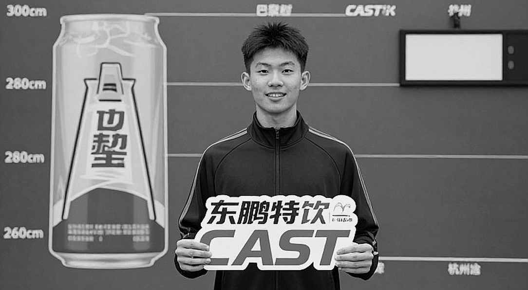 Từ y tá đến chân chạy marathon: Bản án cơ thể và giới hạn của đồng tiền