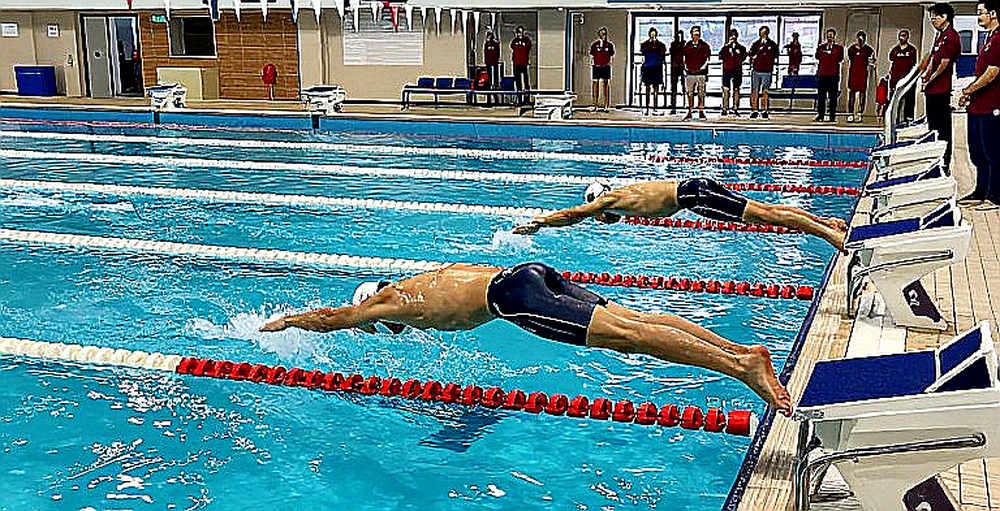 Joshua Collett phá kỷ lục 100m ếch bể ngắn: 56,61 giây và tín hiệu chiều sâu từ nước Úc Joshua Collett phá kỷ lục 100m ếch bể ngắn: 56,61 giây và tín hiệu chiều sâu từ nước Úc