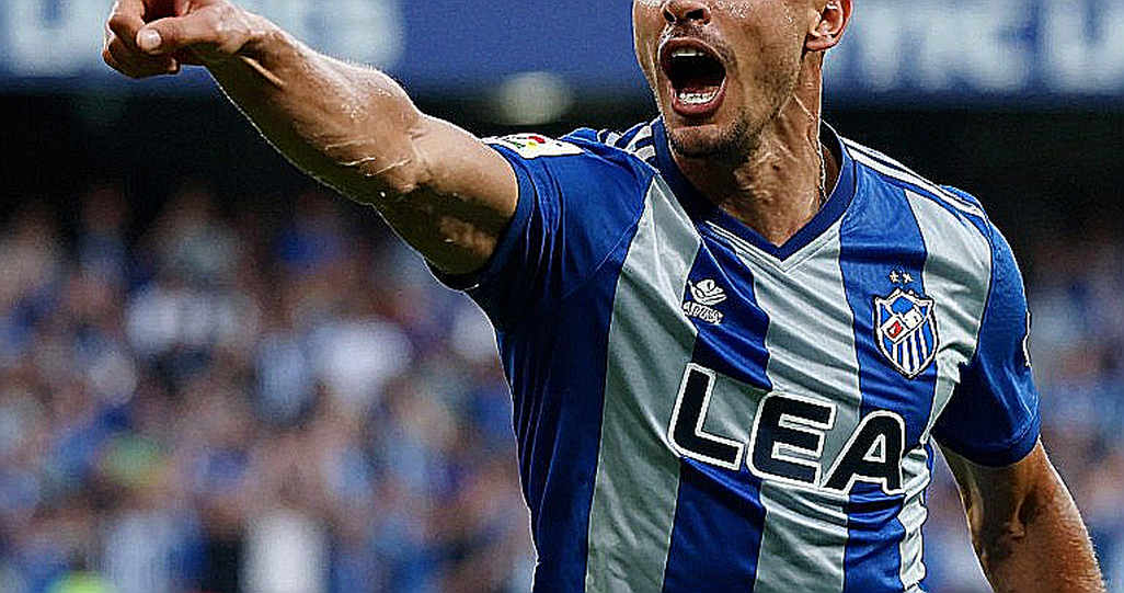 Khi tấm băng rôn Malvinas trở lại Monumental giữa lễ tri ân Lionel Messi Khi tấm băng rôn Malvinas trở lại Monumental giữa lễ tri ân Lionel Messi