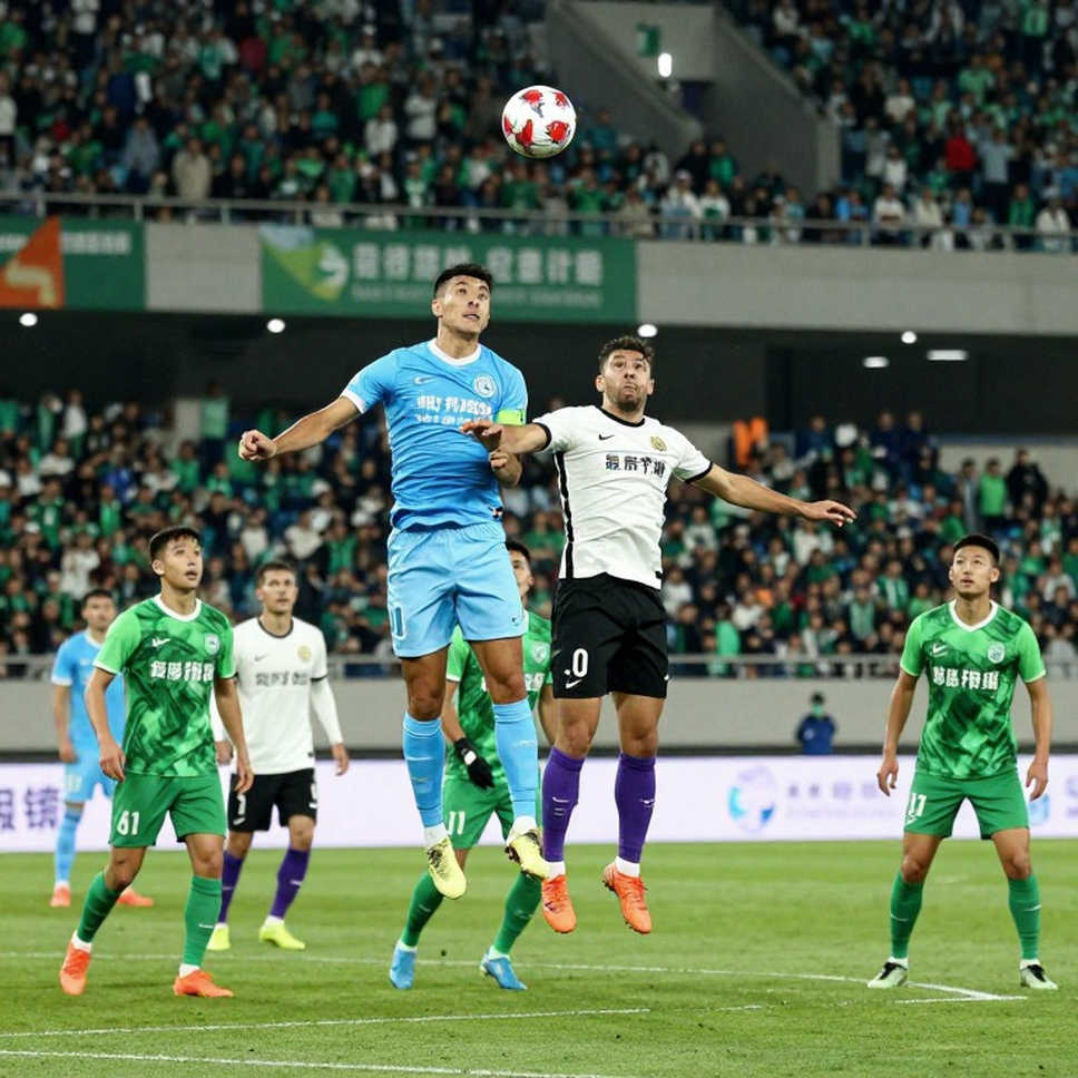 Cong An Ha Noi vs Gamba Osaka: Doan Van Hau's Red Card and the Rhythm Interrupted at the AFC Champions League Elite Cong An Ha Noi vs Gamba Osaka: Doan Van Hau's Red Card and the Rhythm Interrupted at the AFC Champions League Elite