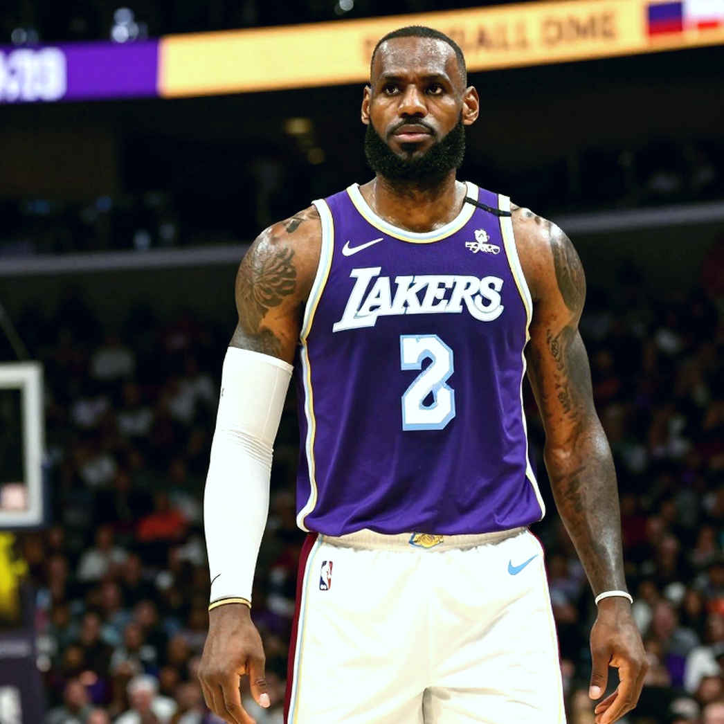 Bên trong ngôi nhà Los Angeles của LeBron James: hạ tầng hồi phục, bốn chiếc cúp và một danh mục tài sản có chủ đích