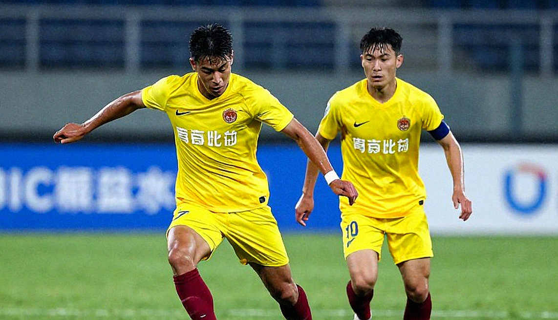 Kỳ chuyển nhượng V-League và căn bệnh của những dòng chữ trống