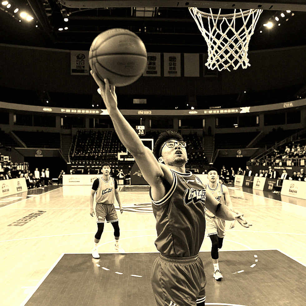 Steve Kerr nói hợp đồng của Curry giúp Warriors ký người tốt hơn — nhưng cơ chế lương NBA không vận hành như vậy