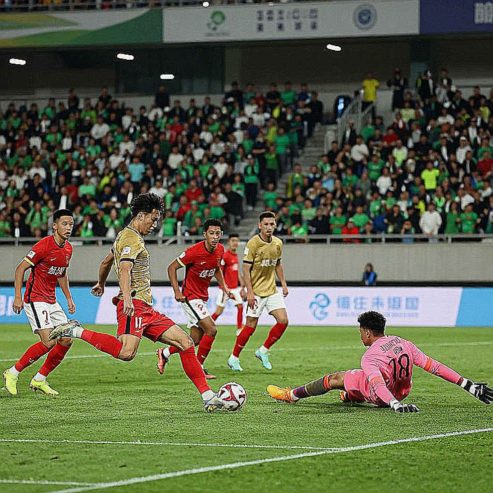 Gulf Cup 27: Saudi Arabia's Spine Wobbles Before Qatar in a 48-Hour Window Gulf Cup 27: Saudi Arabia's Spine Wobbles Before Qatar in a 48-Hour Window