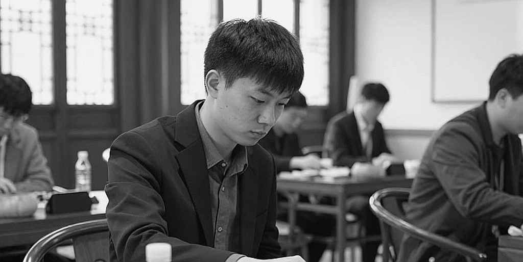 UzChess Cup: Ván cờ 'mẫu mực' của Jacobson và lỗ hổng dữ liệu bị bỏ quên